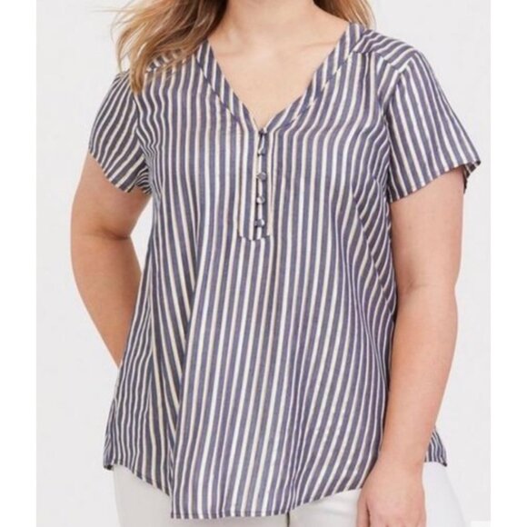 Torrid New Metallic Striped Short Sleeve Blouse W/ Button Detail Size 1X (14-16) - Picture 1 of 14